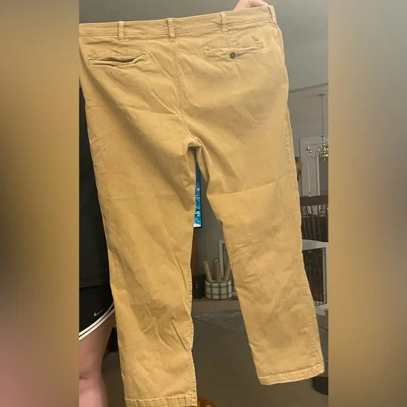 American Eagle khaki pants - Picture 2 of 2